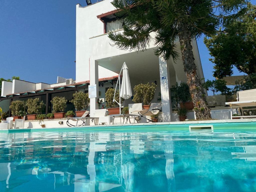 Casa Vacanza Augusto Uggiano La Chiesa Exteriér fotografie